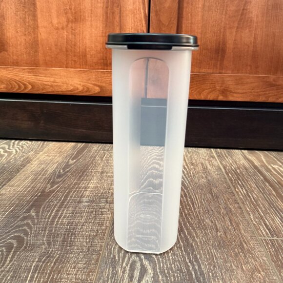 Tupperware Modular Mate Oval Keeper with Lid - Picture 4 of 11